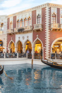 10 Best Buffets in Vegas: The Ultimate Guide to Where to Eat 8 12 Activities 28