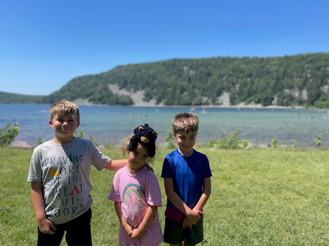8 Top Activities at Devils Lake WI: An Amazing State Park 3 Scenic views of Devils Lake Wisconsin, showcasing hiking trails, water sports, and family-friendly activities at Devils Lake State Park.